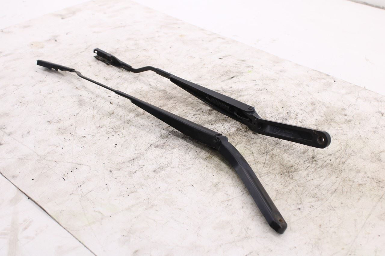 2007-14 Ford Mustang Conv Front Right and Left Windshield Wiper Arm 7R3Z-17526-A4