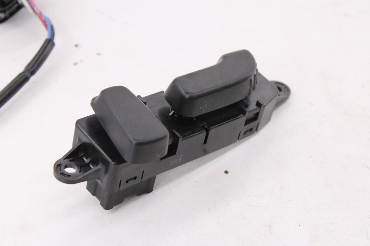 2016-2020 Infiniti QX60 Front Left Side Power Seat Control Switch 87066-1AB0A6