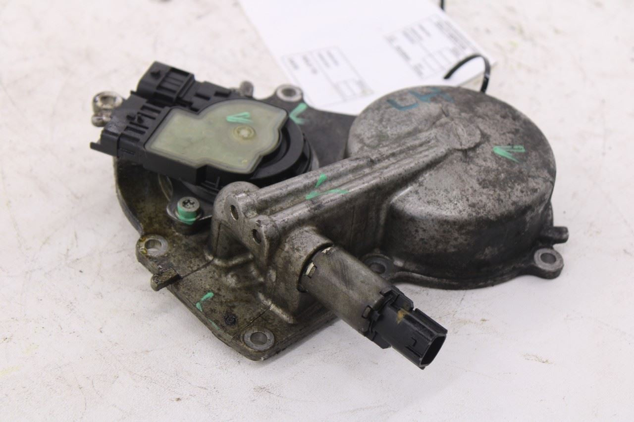 2017-20 Infiniti QX60 3.5L Left Engine Variable Timing Control Cover w/ Actuator3