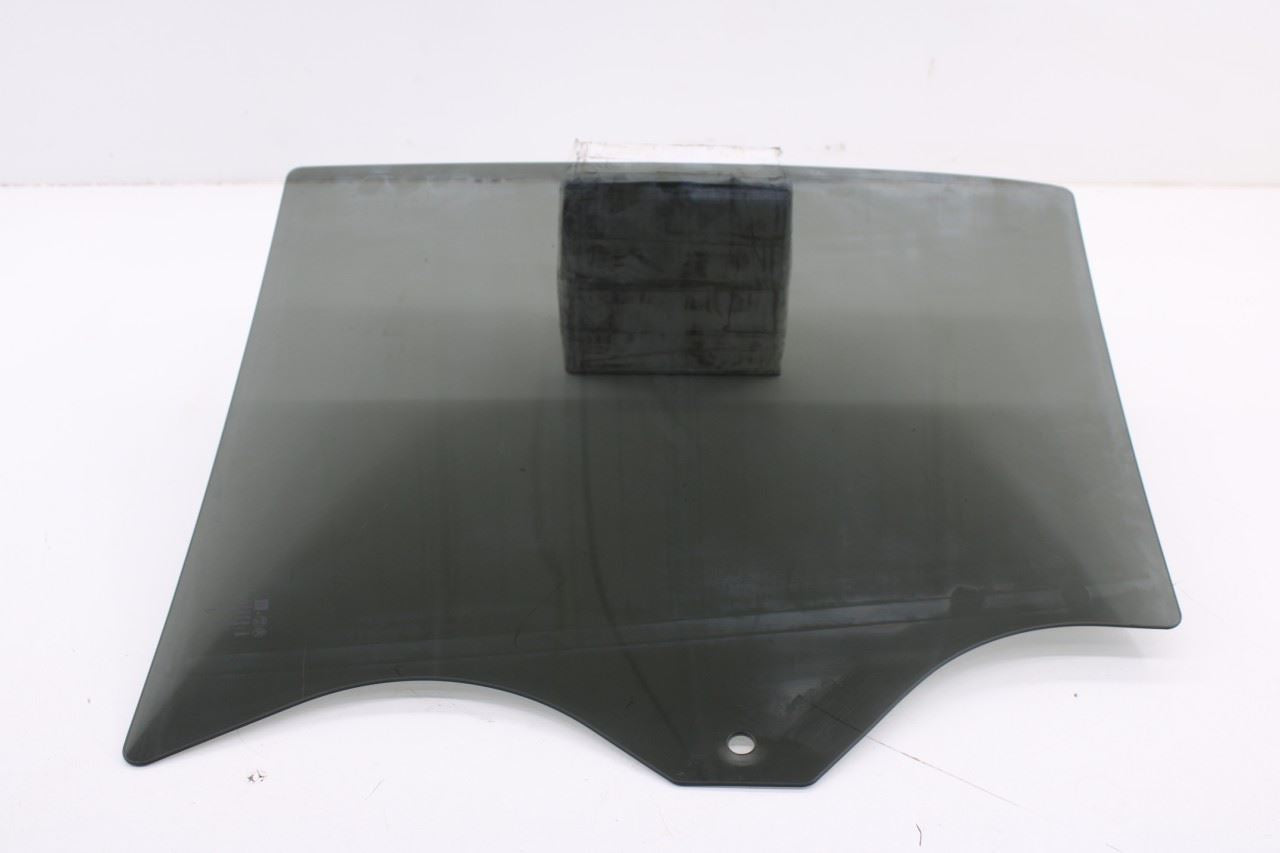 2018-2024 Chevrolet Equinox LT Rear Right Door Window Movable Glass 84388313 OEM6