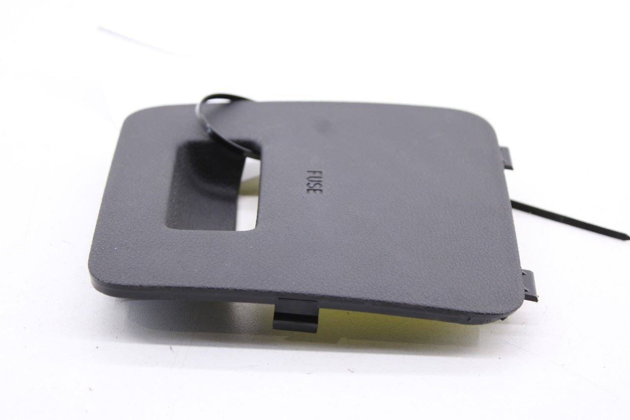 2019-2020 Hyundai Santa Fe SEL Dash Fuse Box Lid Cover Trim Panel 84753-S2000 - Alshned Auto Parts