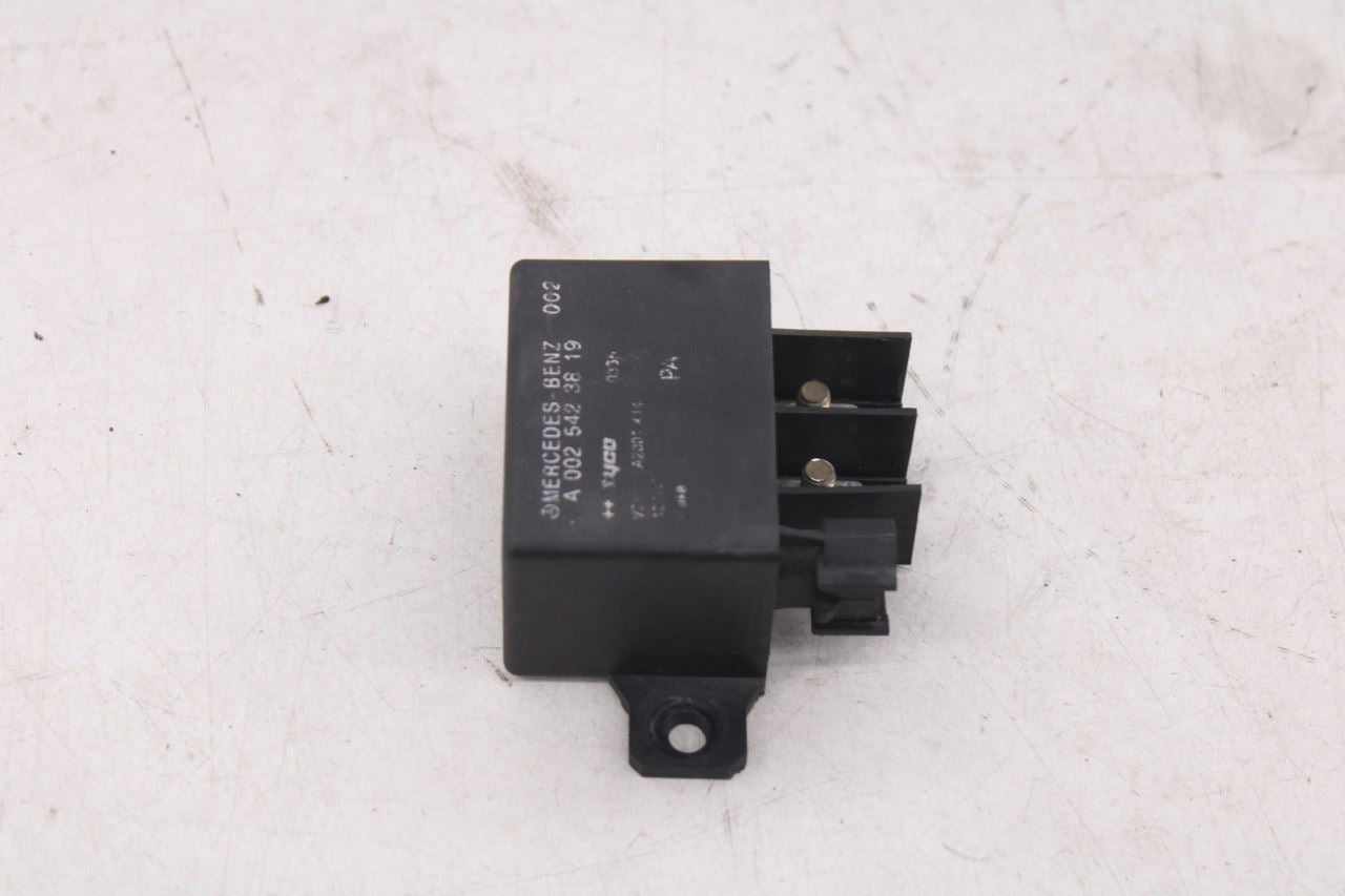 2003-2006 Mercedes-Benz E500 Battery Relay Control Module 002-542-38-19 OEM2