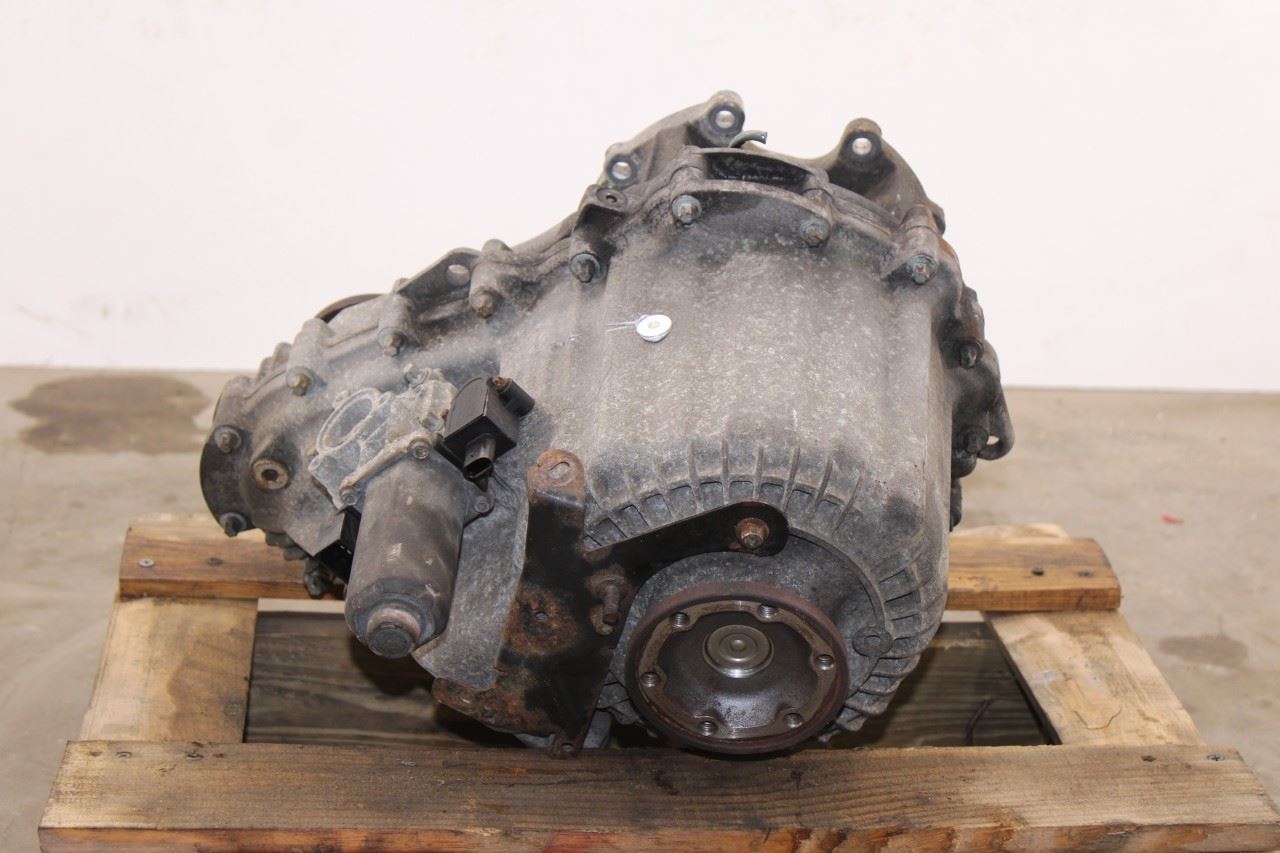 2006-2014 Land Rover Range Rover HSE 4WD Transfer Case LR049160 OEM7