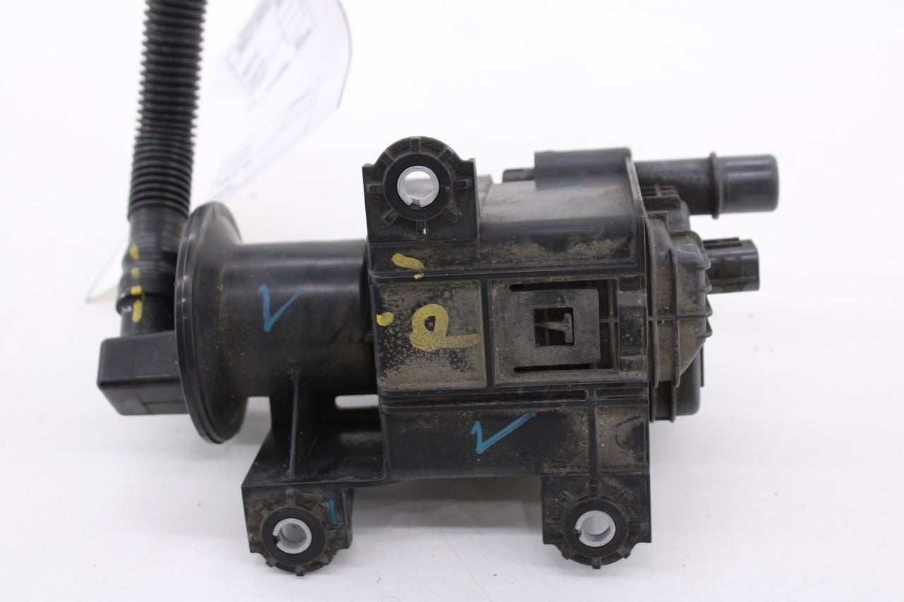 2019-2025 Toyota Corolla LE 2.0L Fuel Vapor Leak Detection Pump 90910-AF006 OEM6