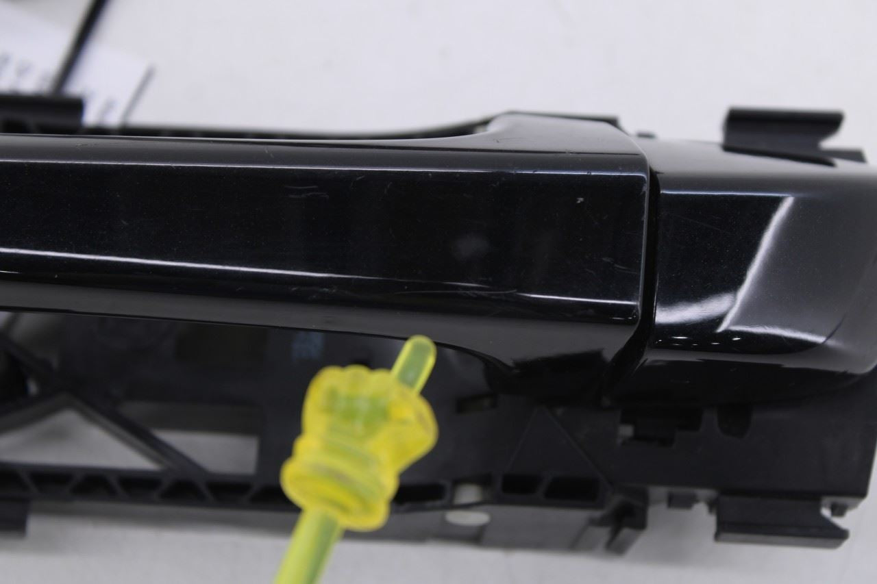 2011-2018 Porsche Cayenne S 4.8L AWD Rear Driver Left Side Door Exterior Handle6
