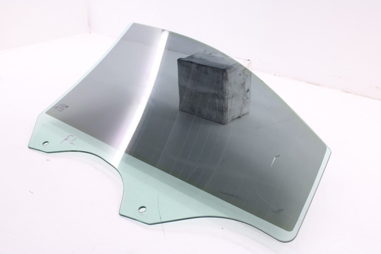 2018-2024 Chevrolet Equinox LT Front Left Door Window Movable Glass 84398670 OEM8