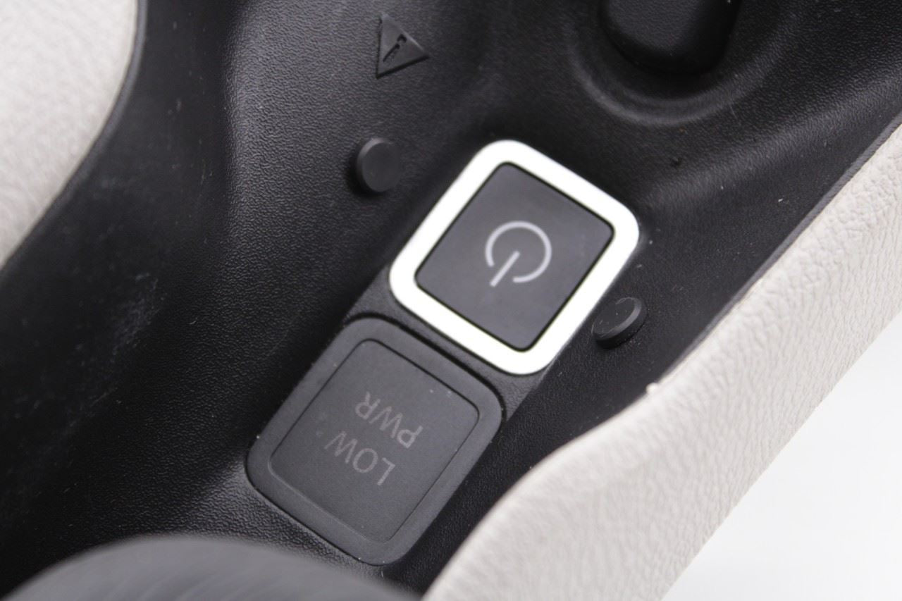 2017-20 Chrysler Pacifica Rear Left Quarter Panel Built-In Vacuum Cleaner Switch - Alshned Auto Parts