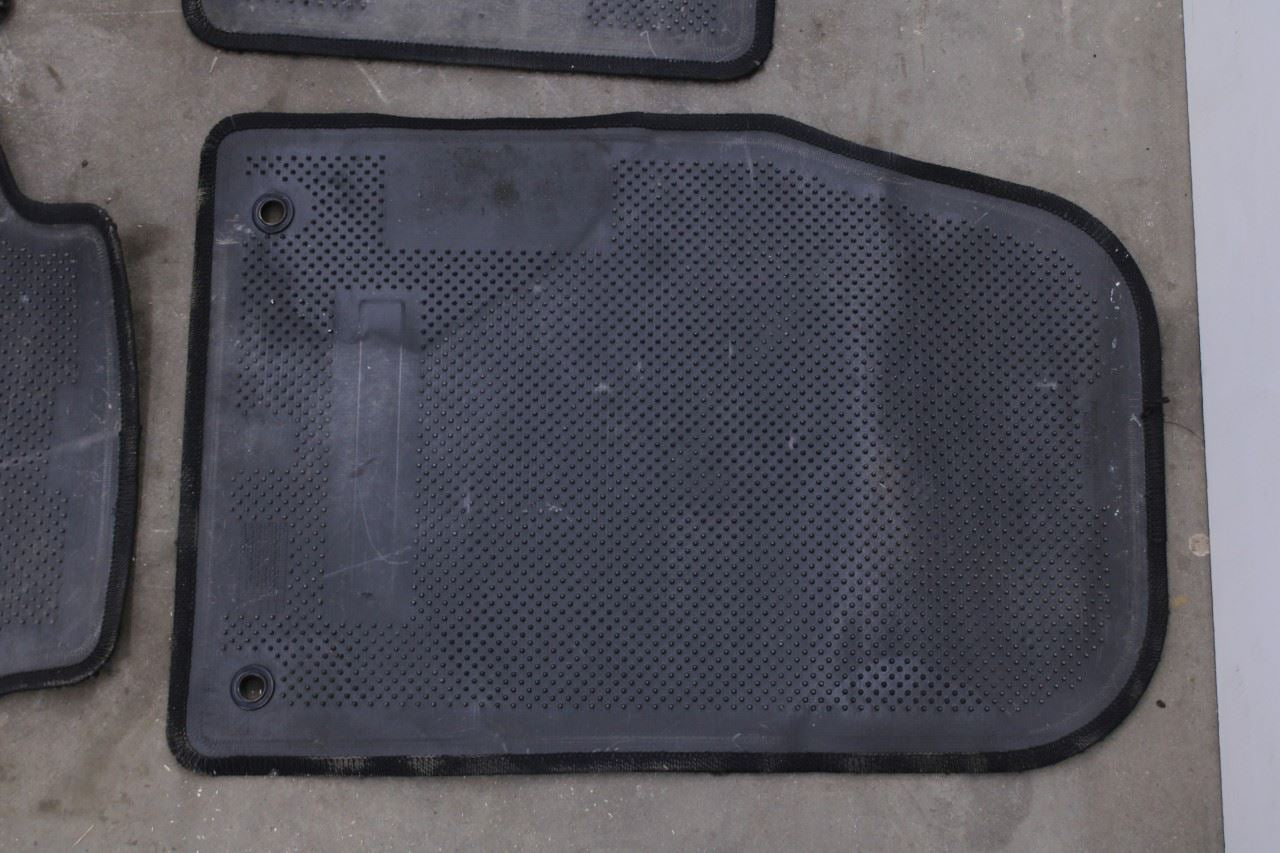14-15 Dodge Durango SXT Front Rear RH and LH Side Interior Carpet Floor Mats Set10