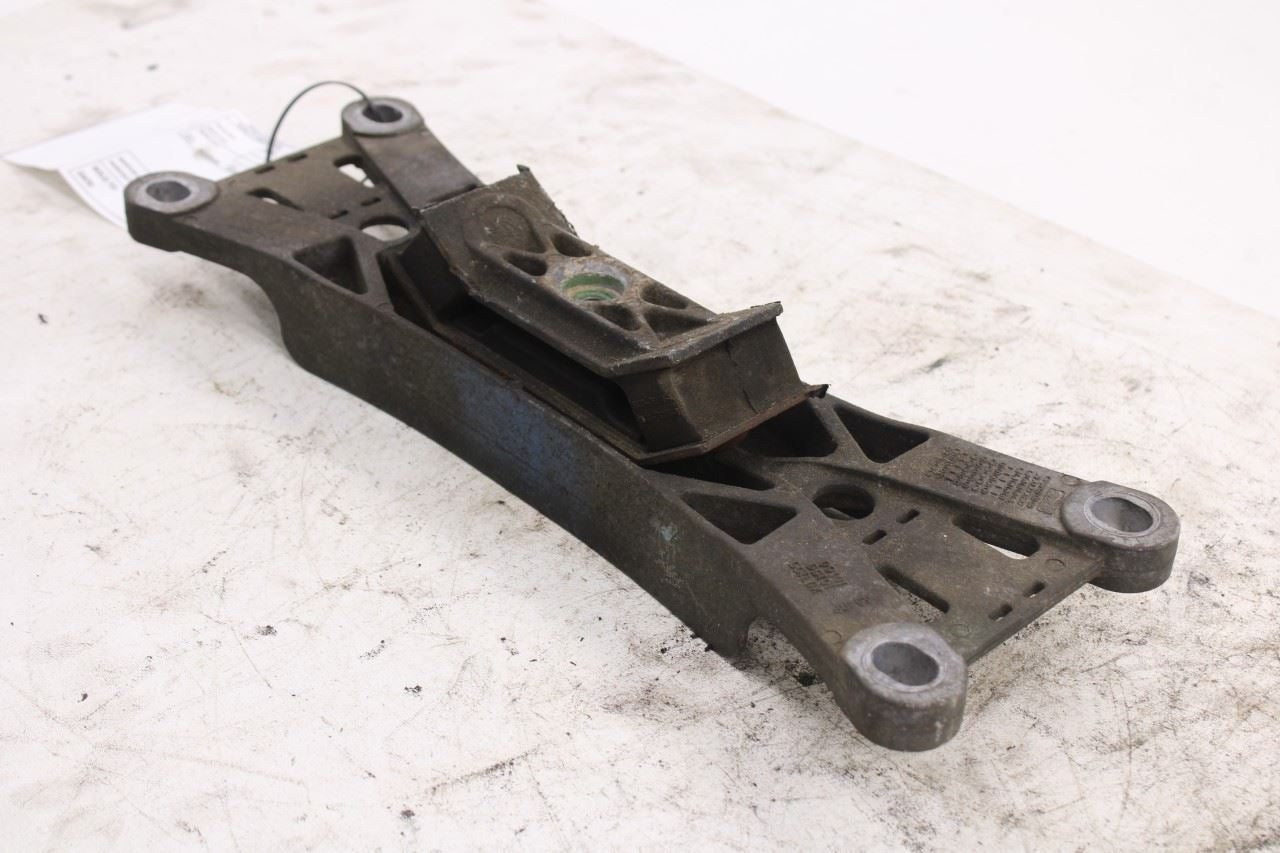 2008-2010 Ford Mustang Conv V6 4.0L RWD Transmission Mount Insulator Bracket11