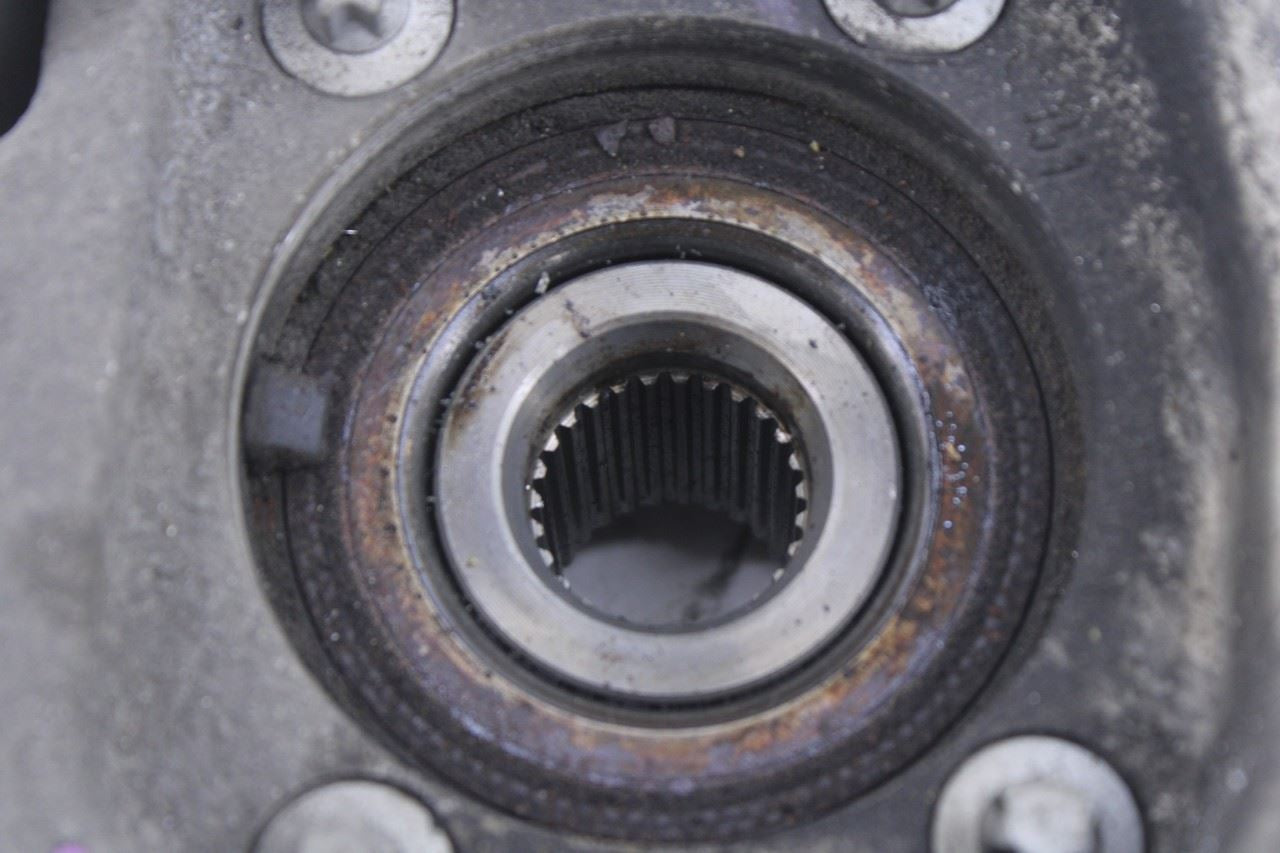 2015-2023 Mercedes-Benz C300 4Matic Rear Right Side Side Spindle Knuckle Hub11
