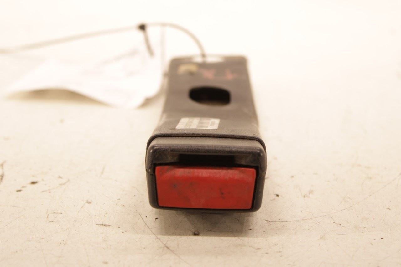17-18 Ram 2500 Tradesman Crew Cab 6.4L Front Right Side Seat Belt Buckle *ReaD* - Alshned Auto Parts