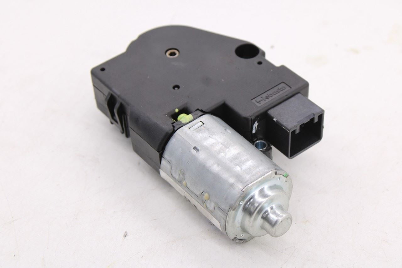 2003-2012 Land Rover Range Rover HSE Roof Sunroof Motor LR018359 OEM3