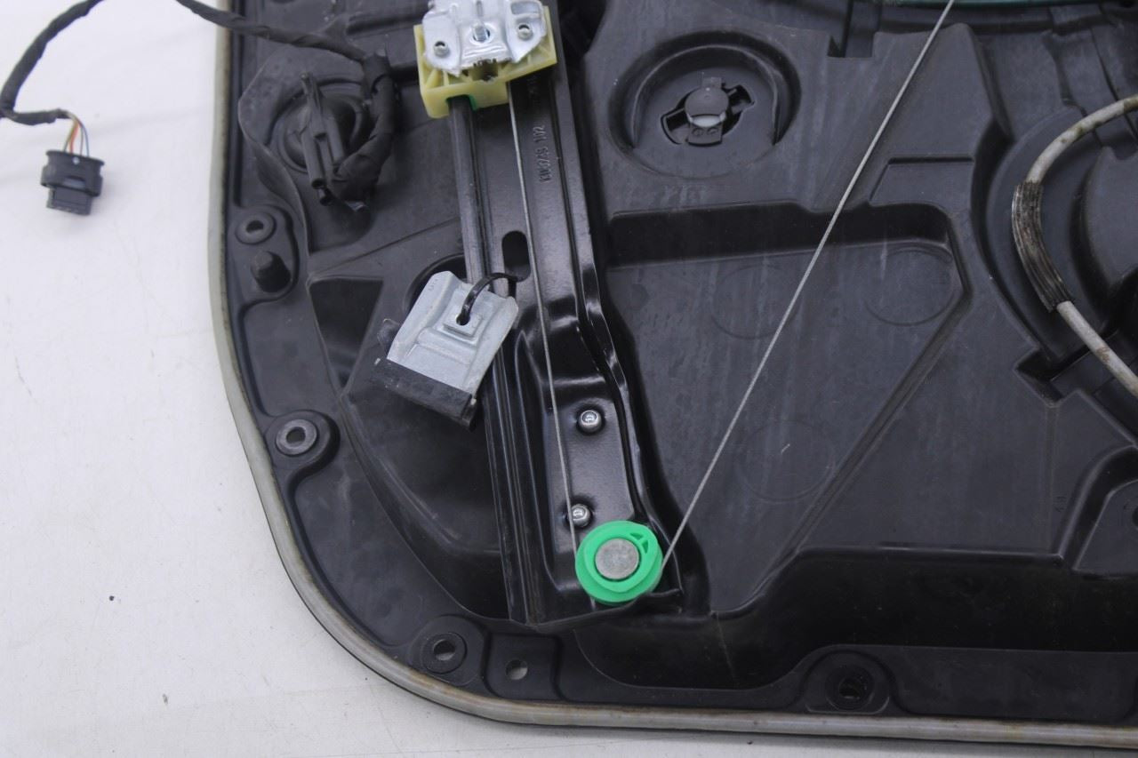 15-21 Mercedes-Benz C300 4Matic FR RH Door Window Regulator w/ Carrier and Motor20