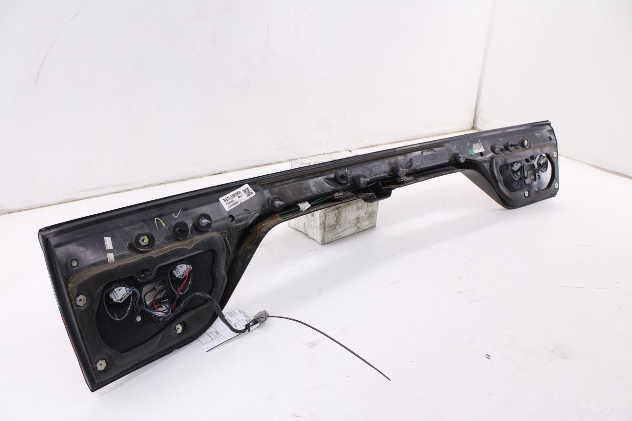 2014-2020 Dodge Durango SXT Rear Center Tail Light Lamp 68155950AF OEM - Alshned Auto Parts