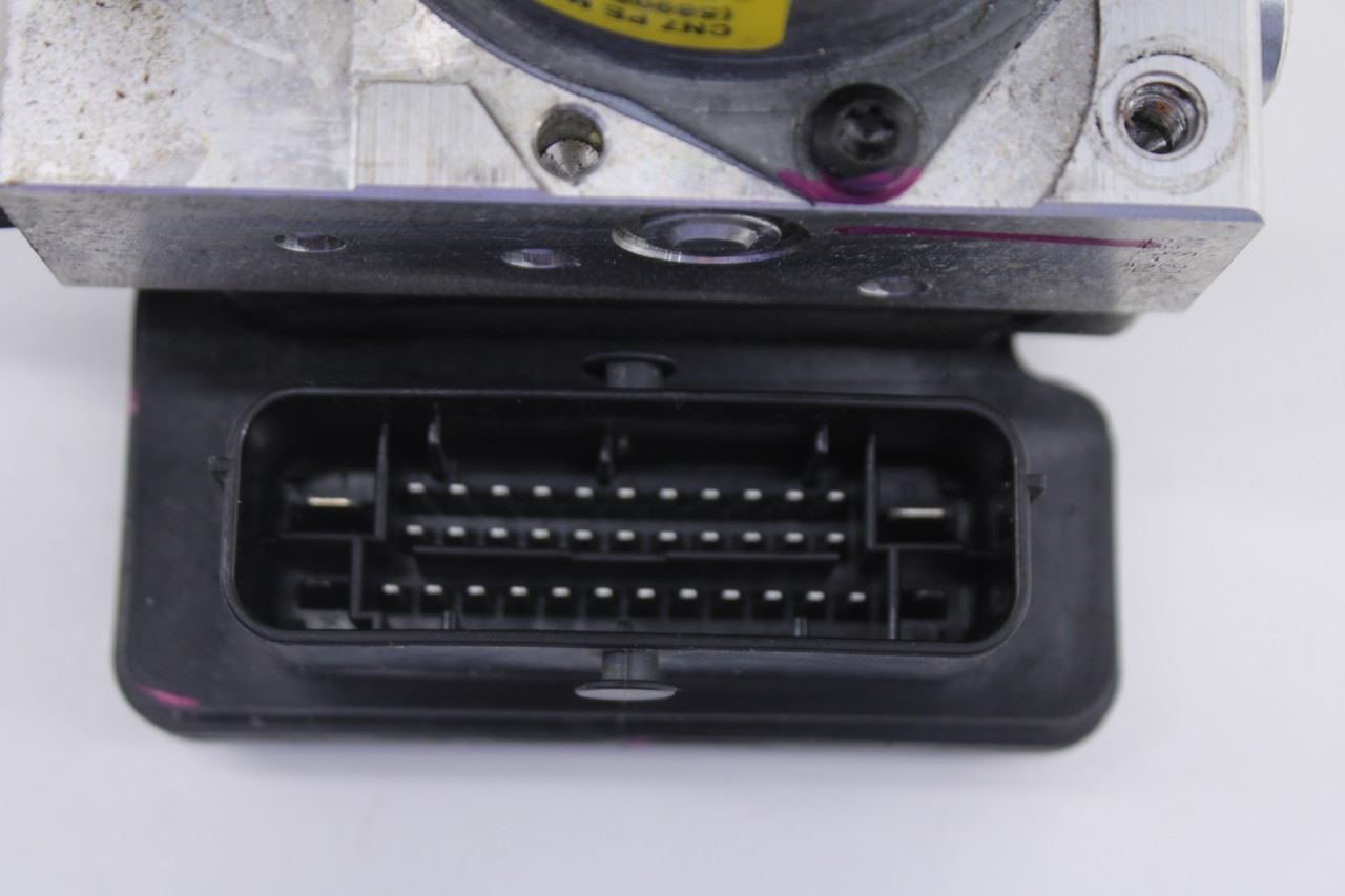 24-26 Hyundai Elantra SE 2L ABS Anti Lock Brake Pump Control Module 58910-AA5504