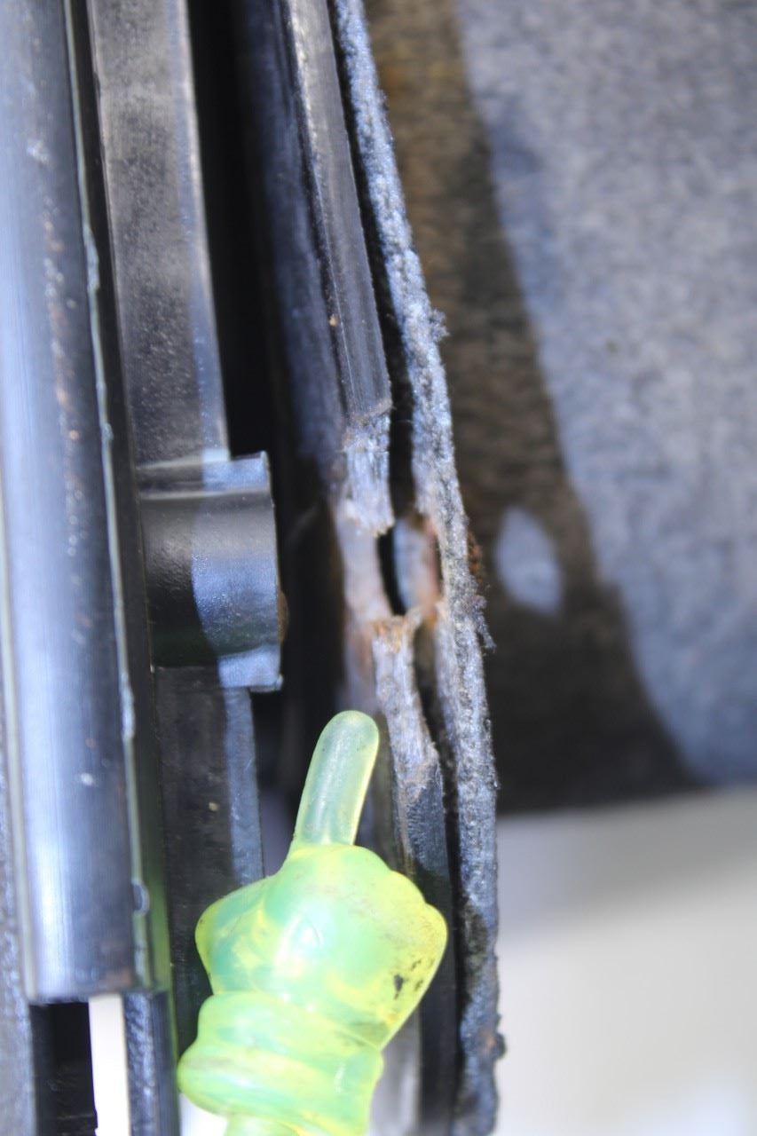 13-20 Ram 1500 Laramie Rear RH or Left 2nd Row Floor Storage Tray Ins Box *ReaD* - Alshned Auto Parts