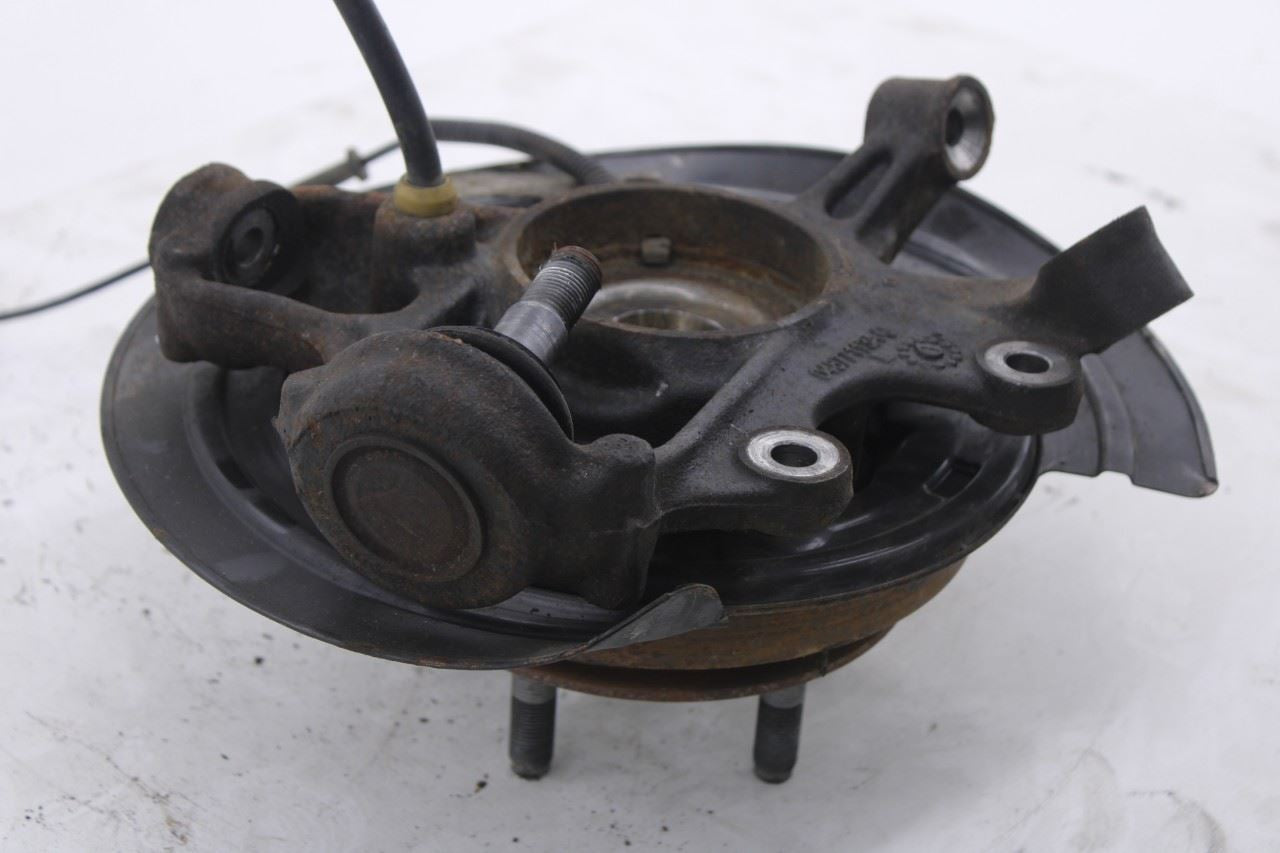 11-15 Dodge Durango SXT AWD Rear Driver Left Side Spindle Knuckle Hub 4877103AD12