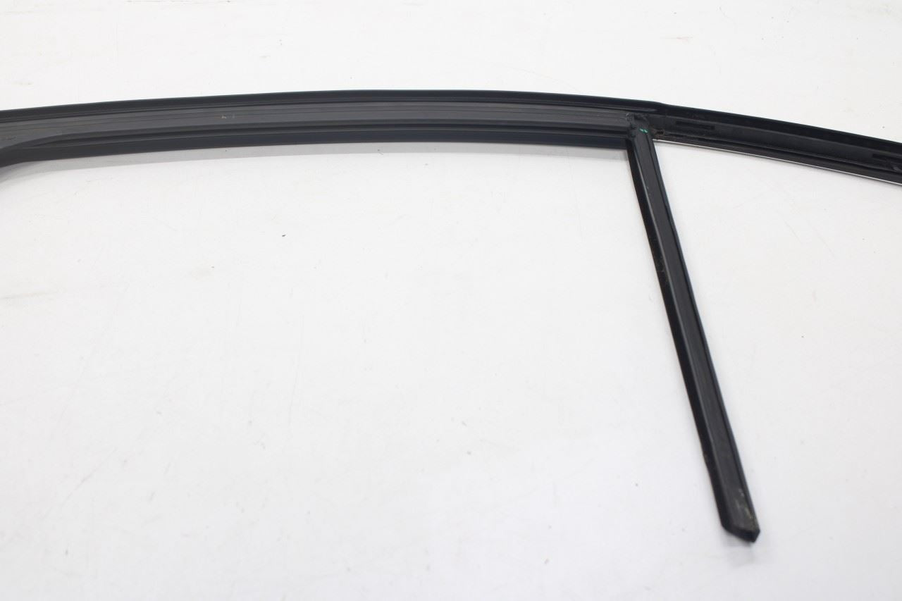17-20 Alfa Romeo Giulia Ti RR RH Upper Door Window Weatherstrip w/ Belt Molding - Alshned Auto Parts