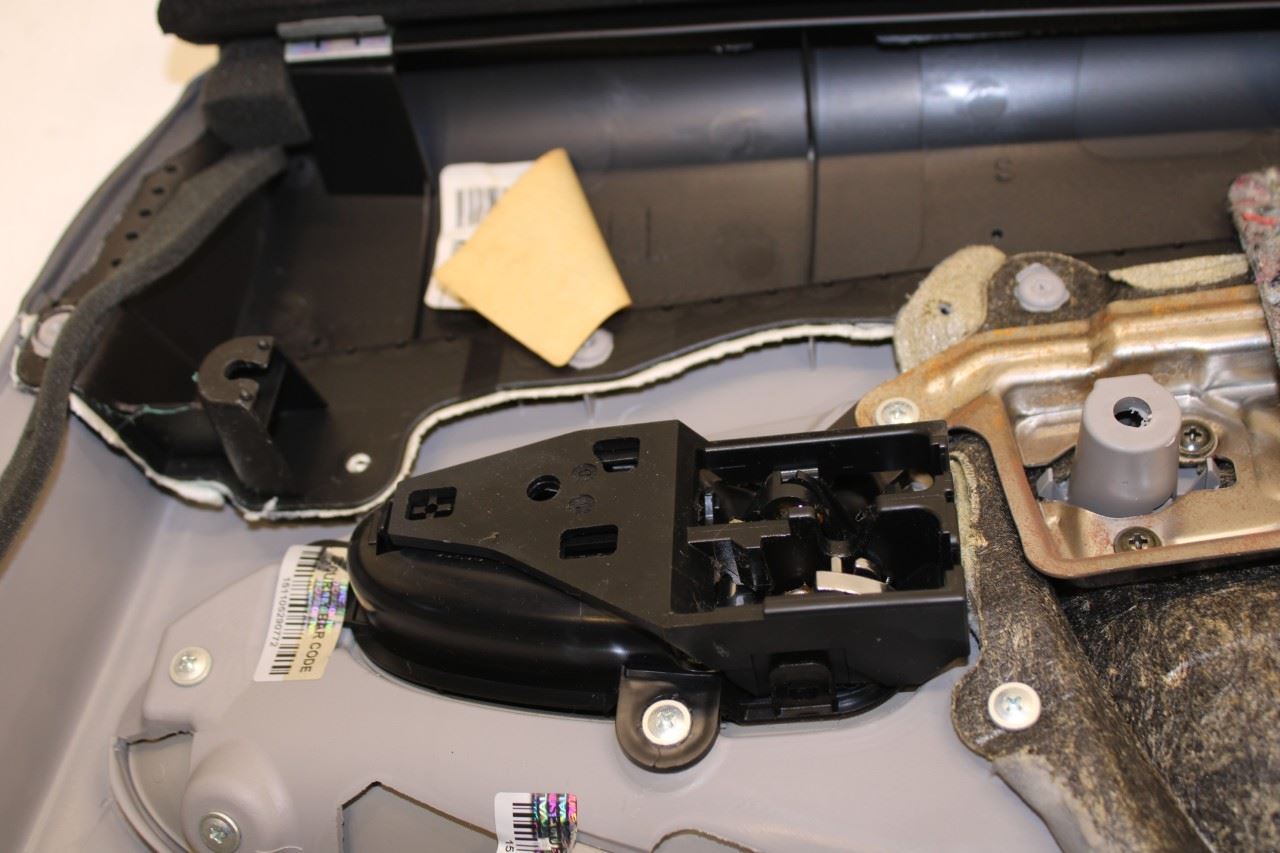 2010-2011 Toyota Camry LE Rear Left Driver Side Door Trim Panel 67640-06852-B0 - Alshned Auto Parts