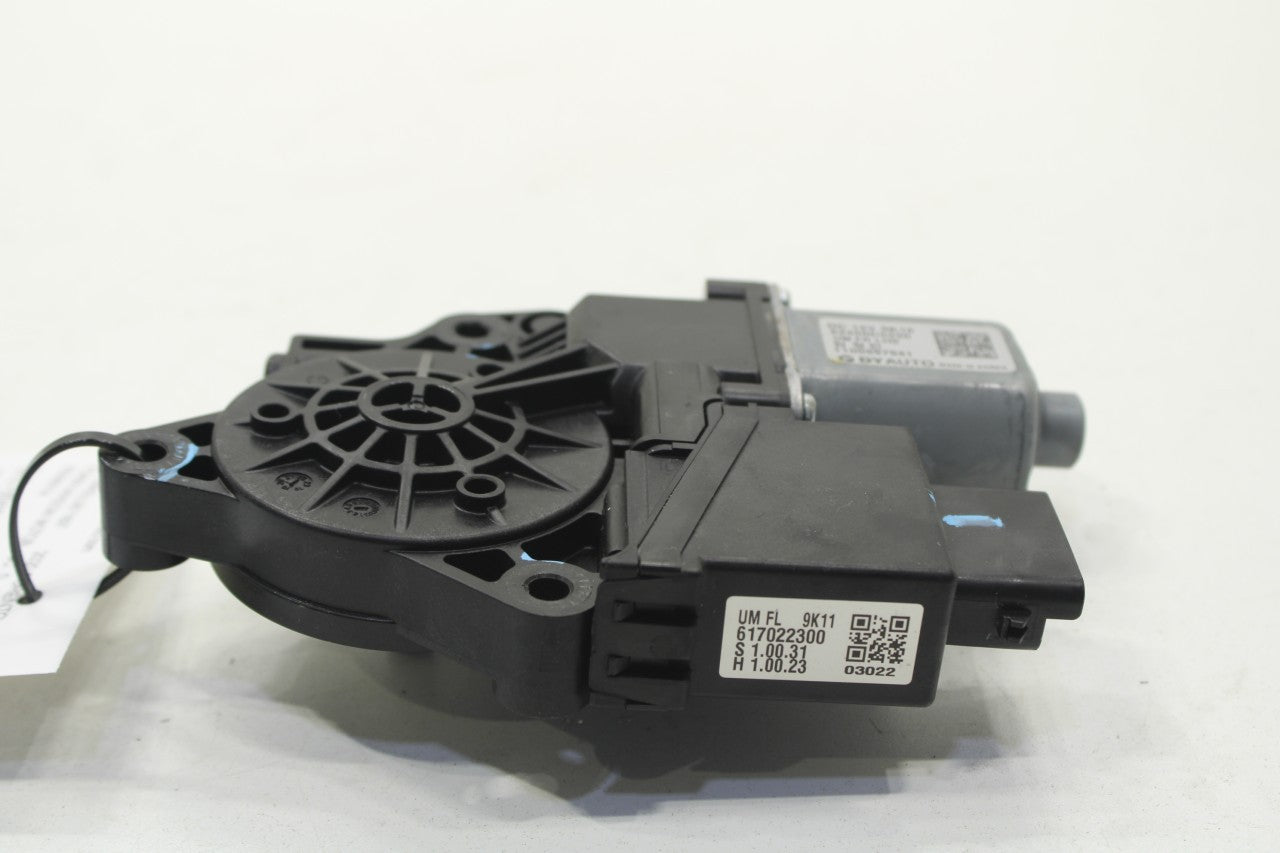 2019-2020 KIA Sorento LX Front Left Door Power Window Motor 82450-C5220 OEM - Alshned Auto Parts