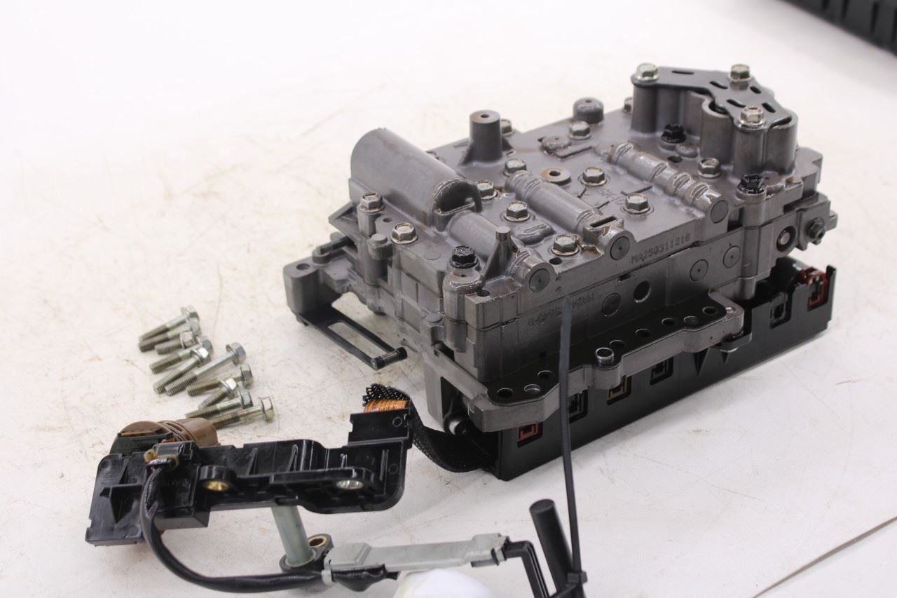 12-13 Kia Soul 2L FWD 6-Spd Auto Transmission Valve Body w/ Oil Pan 46210-3B61111