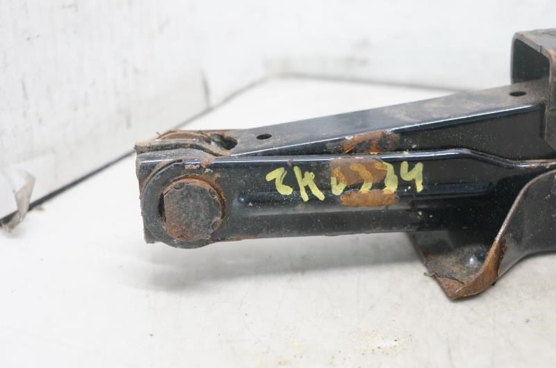 2015-2020 Subaru WRX 2.0L AWD Scissor Lifting Jack 97032FG011 OEM4