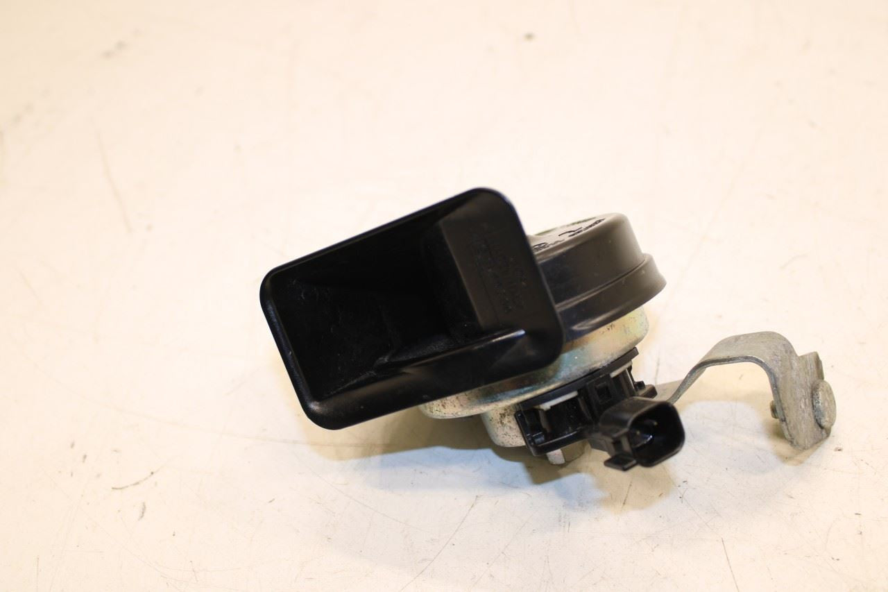 2014-2018 Volvo S60 T5 Premier High and Low Note Horn w/ Bracket 31693052 OEM - Alshned Auto Parts