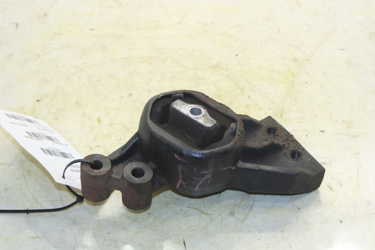 2011-2018 Ram 1500 Crew Cab Laramie 5.7L 4WD Right Side Engine Mount Insulator - Alshned Auto Parts