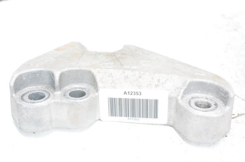 21-23 Hyundai Santa Fe 2.5L 4WD Front Right Engine Mount Bracket 21825-P2300 OEM4