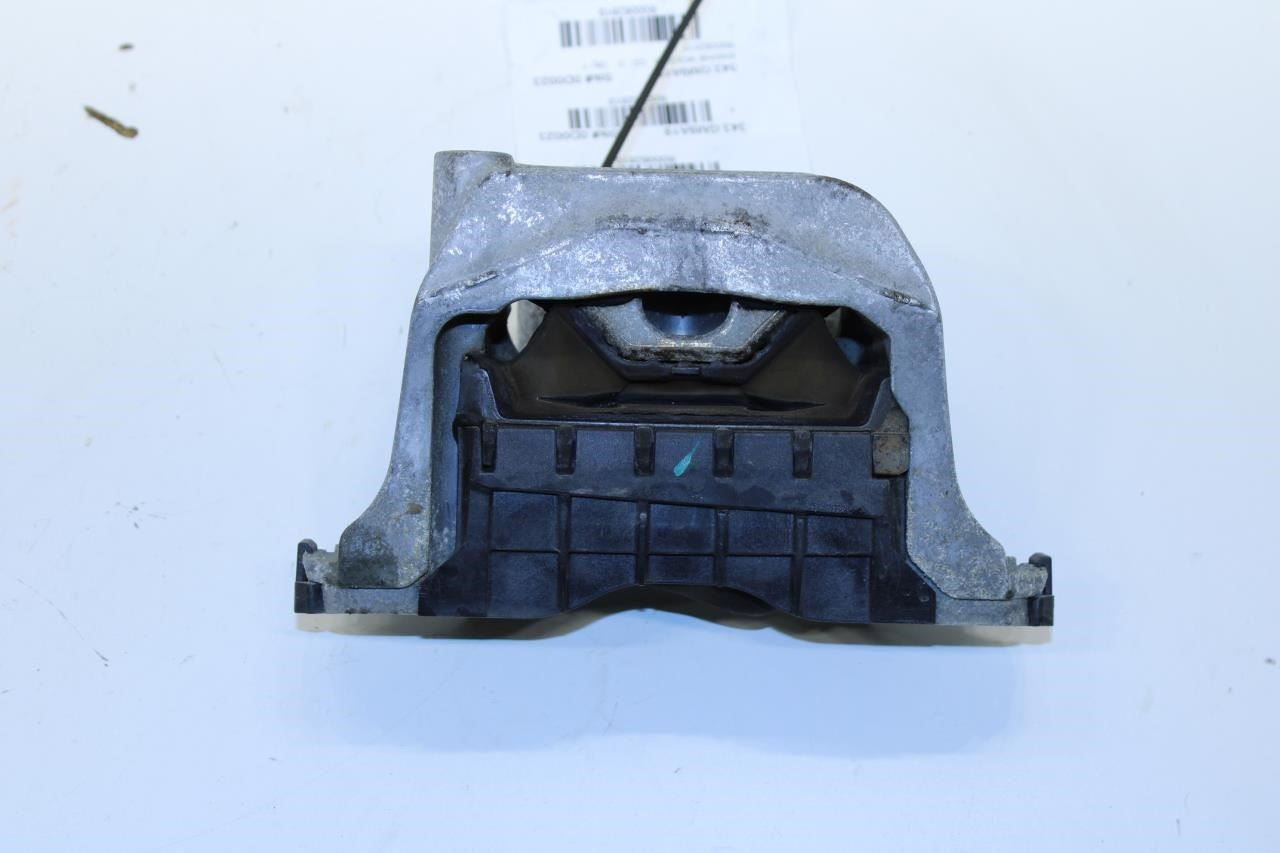 2017-2023 GMC Acadia SLT-1 3.6L AWD Right Side Engine Mount Bracket 84382028 OEM - Alshned Auto Parts