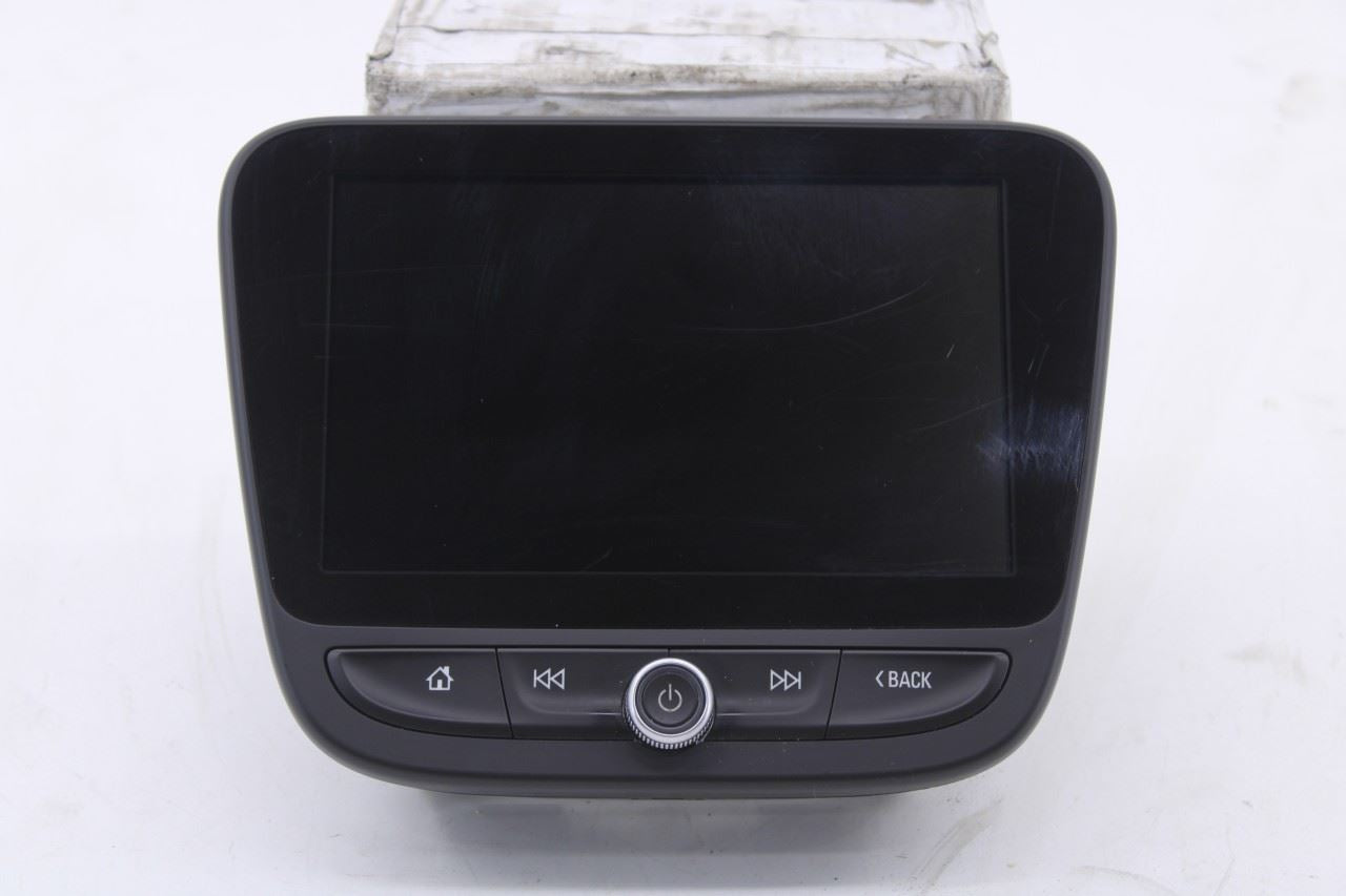 2018 Chevrolet Equinox Malibu Information 8.0 Display w/ Radio Faceplate Control0