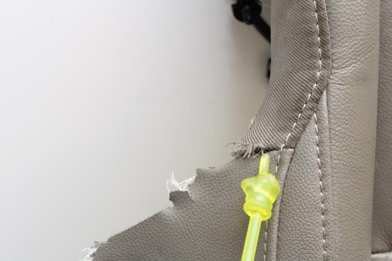 2016-2020 GMC Canyon Front Right Side Seat Lower Cushion 84657342 OEM *ReaD* - Alshned Auto Parts