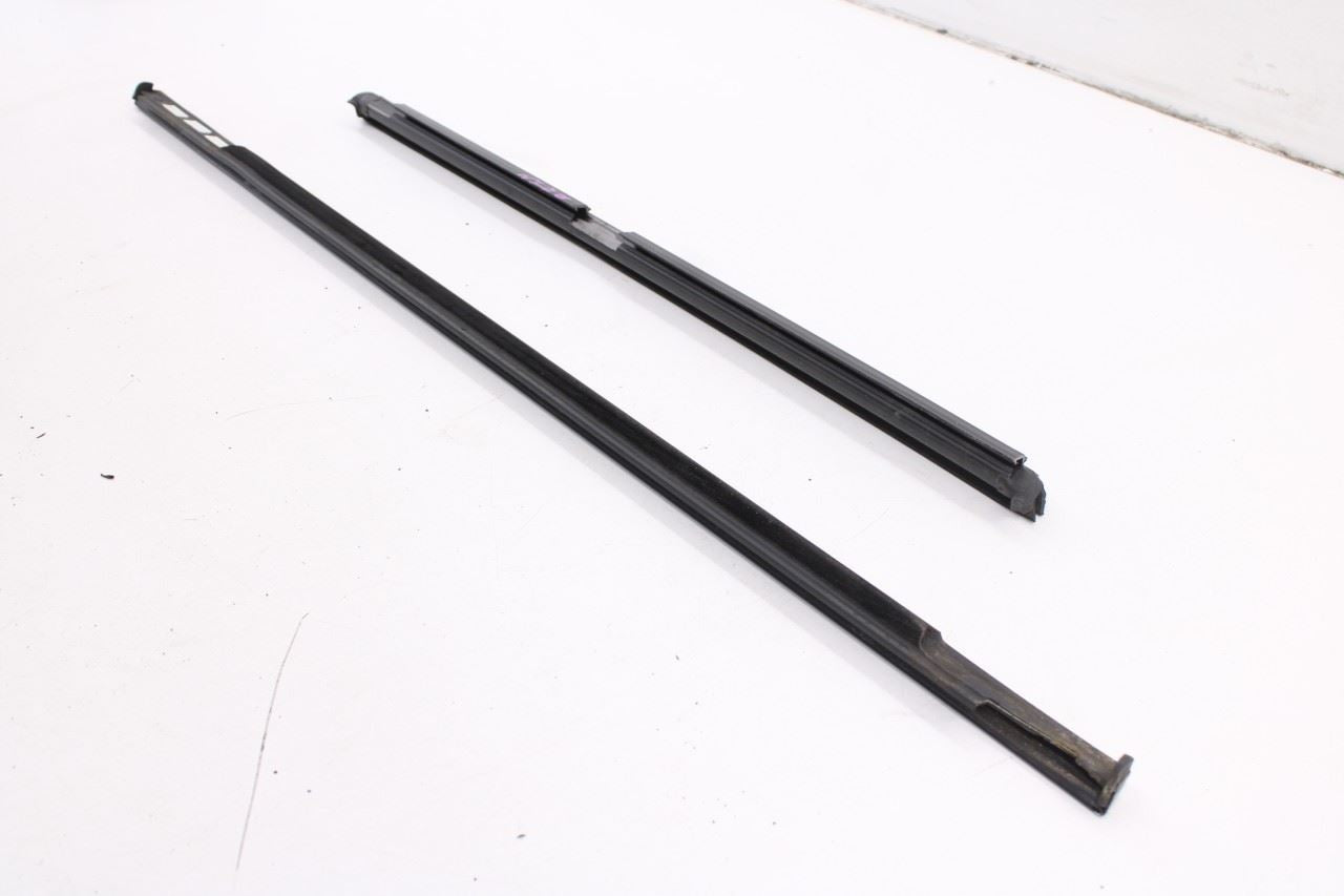 11-18 Porsche Cayenne S Rear Left Door Outer and Inner Belt Molding Weatherstrip10