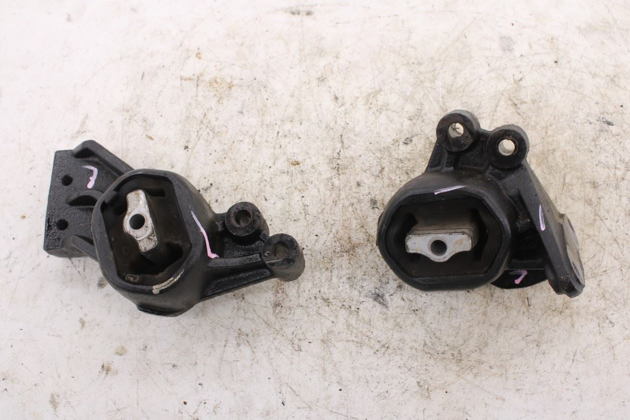 14-24 Ram 1500 Classic Express Quad Cab 5.7L 4x4 Engine Mount Insulator Set of 20