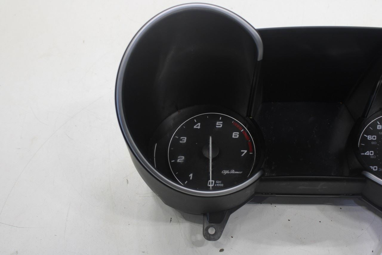 17-19 Alfa Romeo Giulia Ti AWD Speed Gauge Instrument Cluster 94K Mileage *ReaD* - Alshned Auto Parts