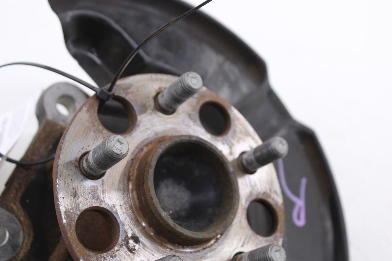 22-24 Toyota Corolla LE FWD Rear Right Side Bearing Hub w/ Disc Brake Dust Cover3
