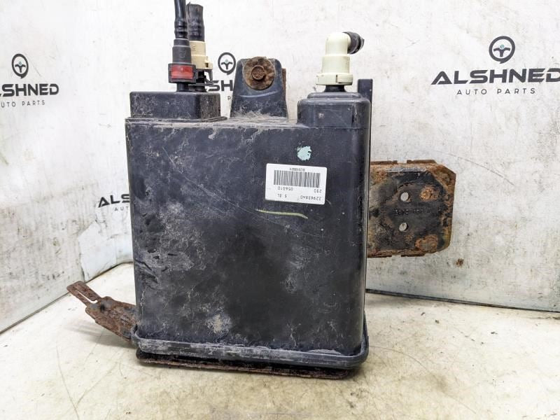 04-14 Chevrolet Suburban 1500 Fuel Vapor Evaporator Emission Canister 22963840 - Alshned Auto Parts