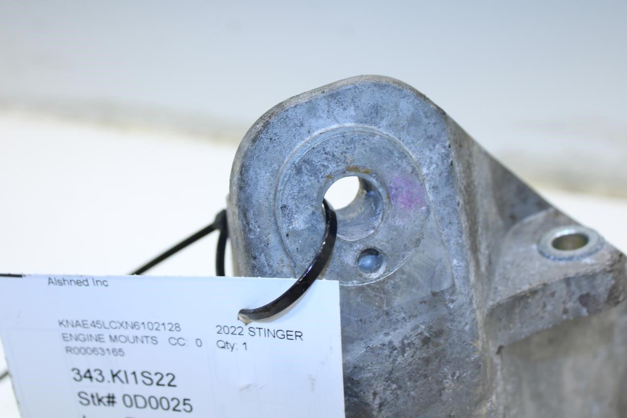 2018-2023 Kia Stinger GT1 3.3L AWD Right Side Engine Motor Support Mount Bracket - Alshned Auto Parts