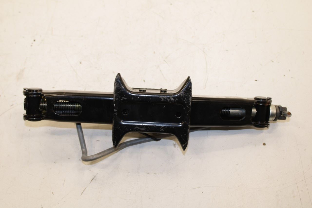14-19 Maserati Ghibli S Q4 3.0L Lift Jack and Tool Kit w/ Foam Holder Container - Alshned Auto Parts