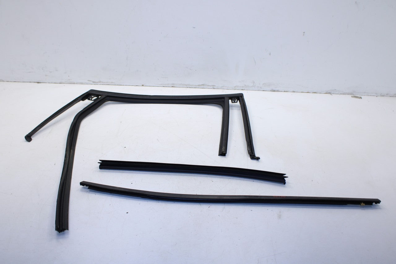 19-25 Chevrolet Blazer 2LT Rear RH Door Run Channel w/ Belt Molding Weatherstrip - Alshned Auto Parts