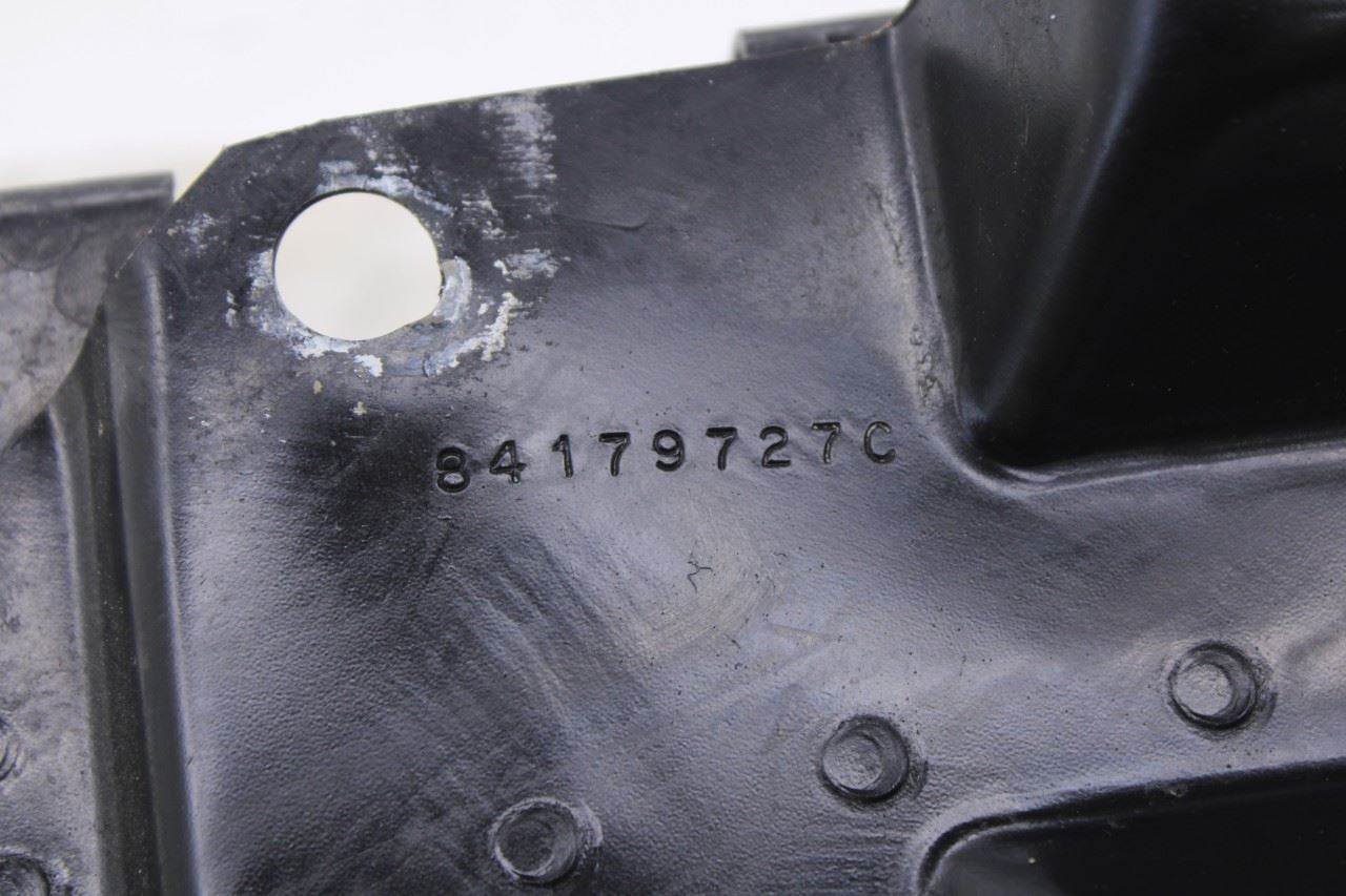 18-2024 Chevrolet Equinox LT Battery Holder Tray Housing Mount Bracket 84179727C3