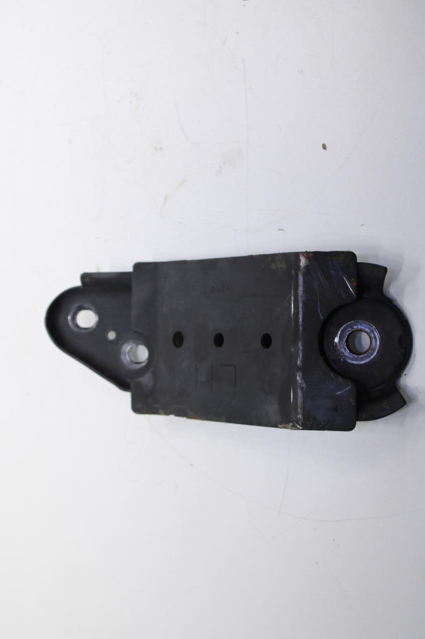 2013-2020 Nissan Pathfinder SV Front Left and Right Crossmember Stopper Bracket - Alshned Auto Parts