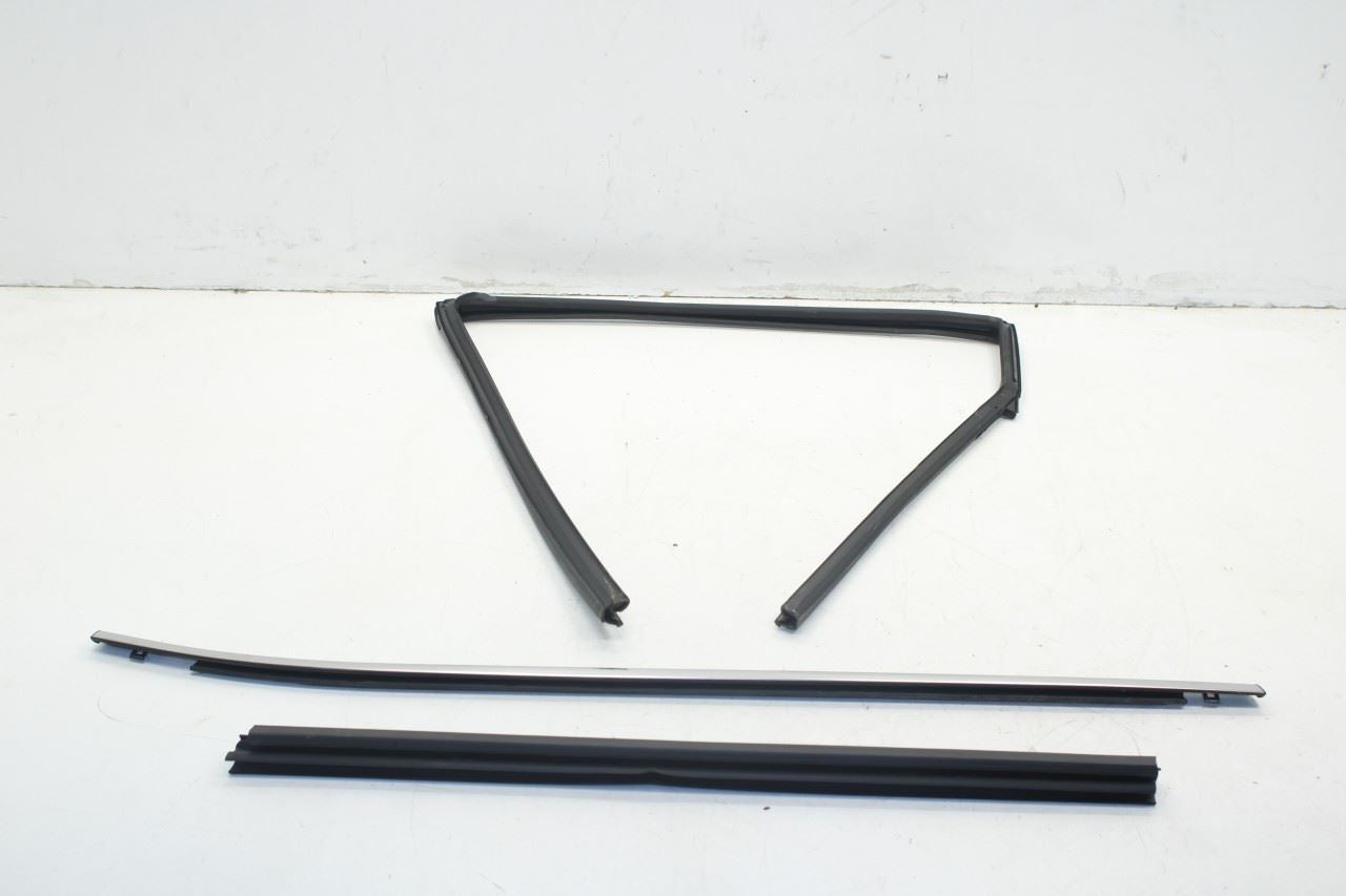 2015-2019 Nissan Murano Rear Right Door Window Run Channel w/ Belt Seal Molding - Alshned Auto Parts