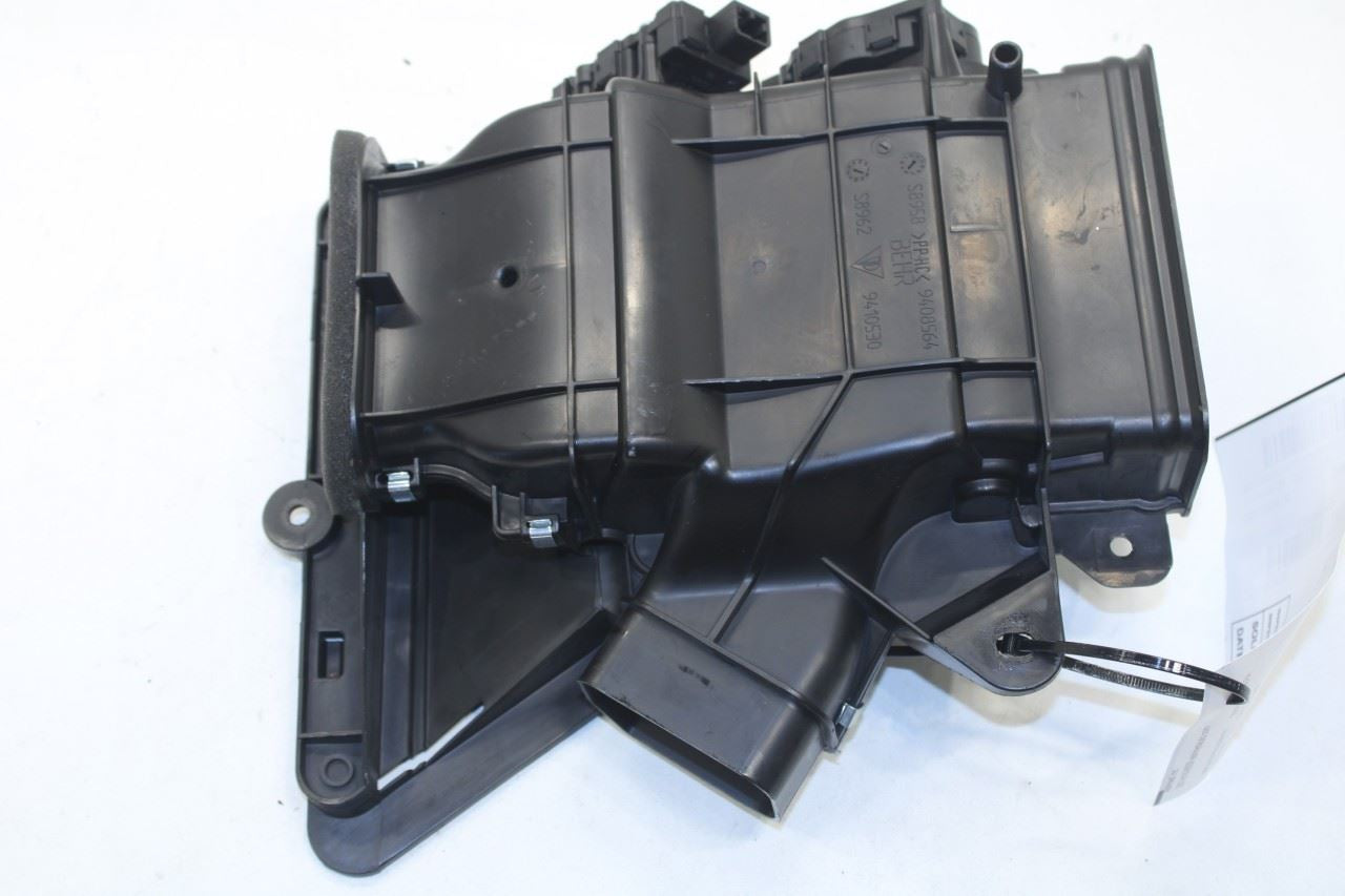 2012-16 Porsche Panamera 4 Front Left Floor Air Vent Distributor Upper w/ Motors - Alshned Auto Parts