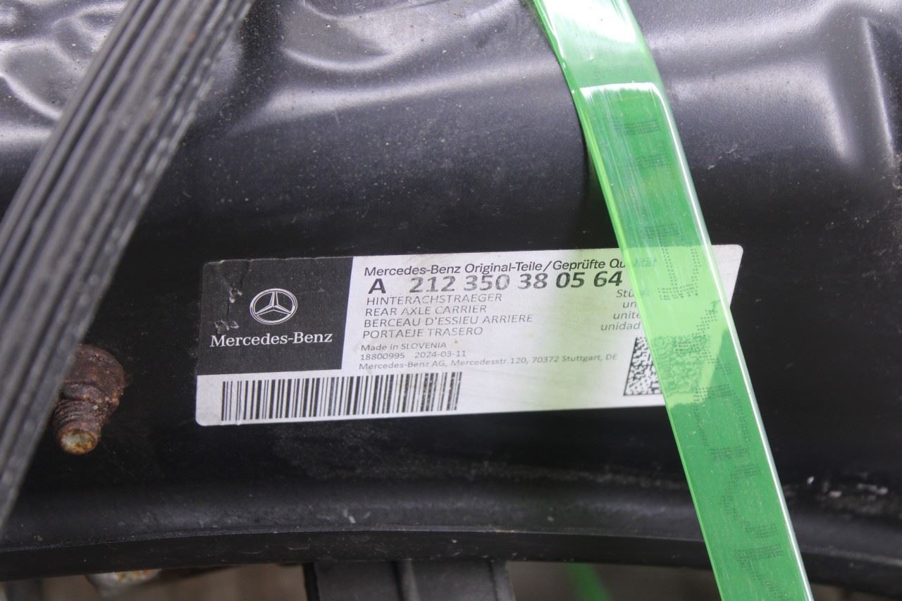 11-16 Mercedes-Benz E 350 3.5L AWD Rear Axle Differential Carrier w/ Crossmember14