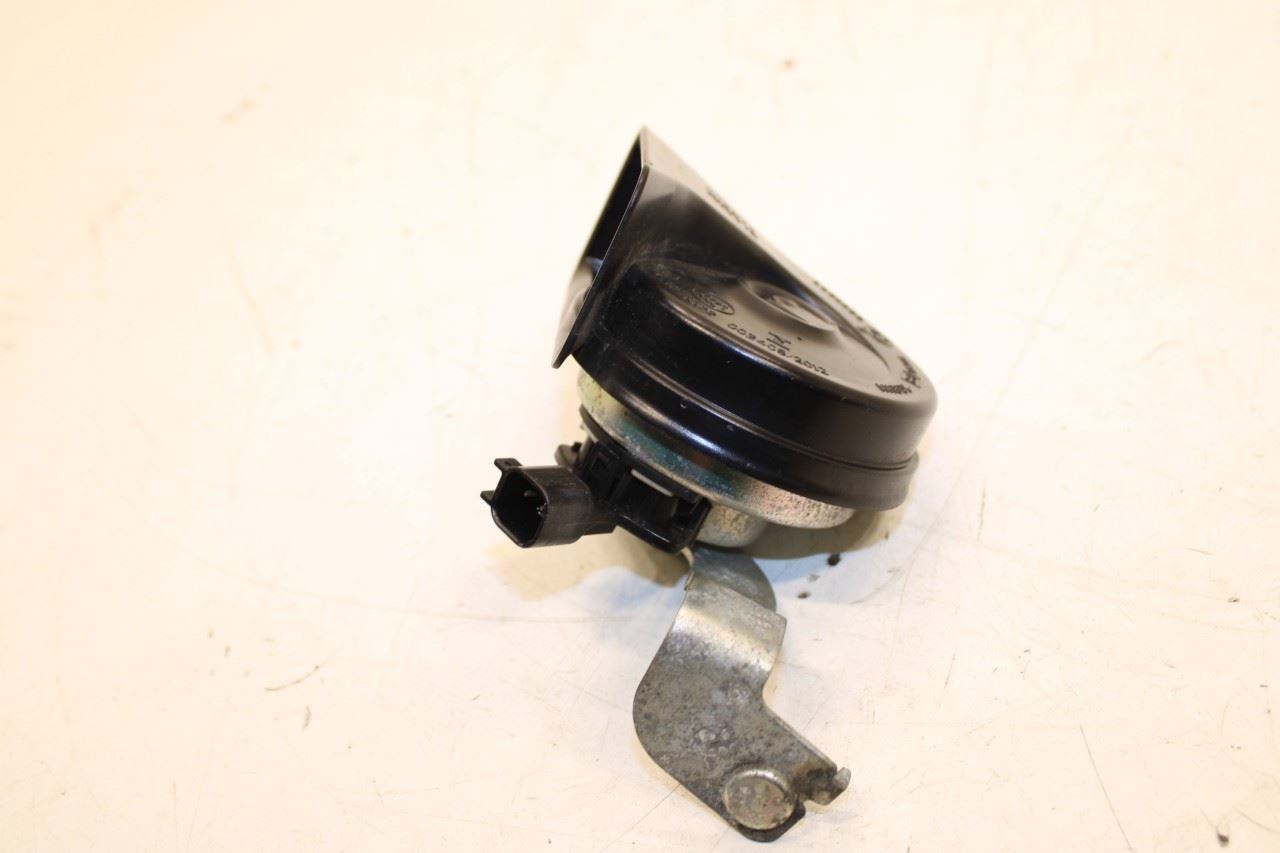 2014-2018 Volvo S60 T5 Premier High and Low Note Horn w/ Bracket 31693052 OEM - Alshned Auto Parts