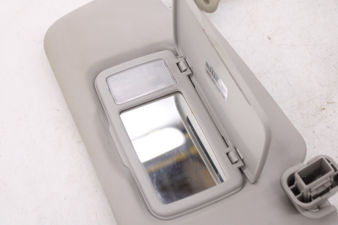 17-23 Subaru Impreza Limited Front RH and LH Sun Visor Set w/ Illuminated Mirror11