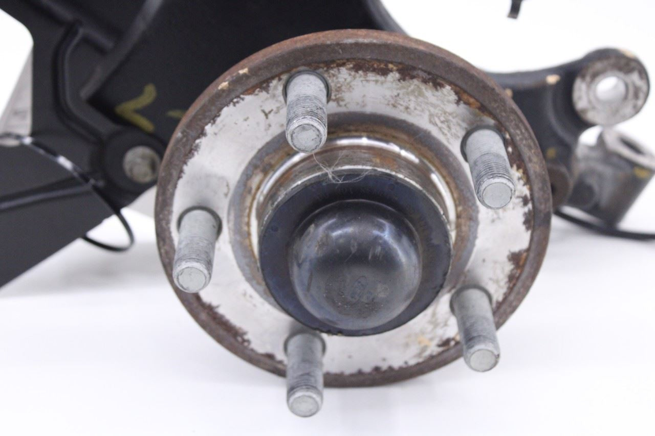 2015-21 Ford Mustang GT 5.0L RWD Front Passenger Right Side Spindle Knuckle Hub - Alshned Auto Parts