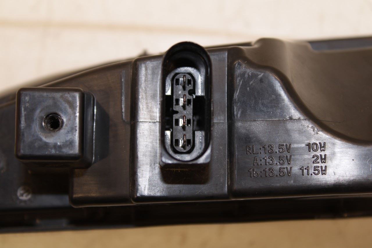 2011-14 Porsche Cayenne Platinum Front Right Daytime Run Light Lamp *ReaD* - Alshned Auto Parts