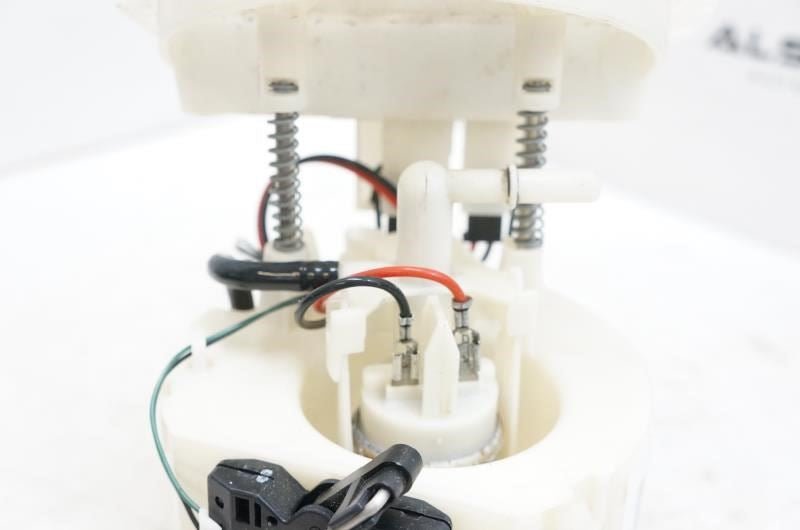 2012-15 Mercedes-Benz C250 1.8L Fuel Gas In Tank Pump Assembly 204-470-02-94 OEM - Alshned Auto Parts